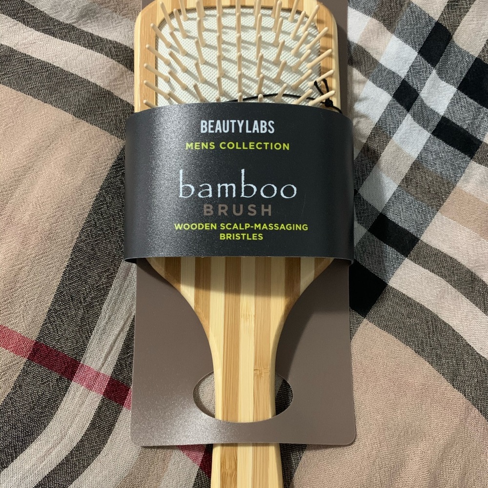 BAMBOO BRUSH .